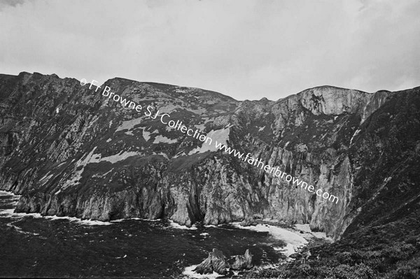 SLIEVE LEAGUE FROM BUNGLASS